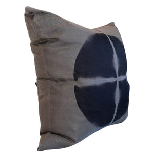 Pillow in Bullseye Silk